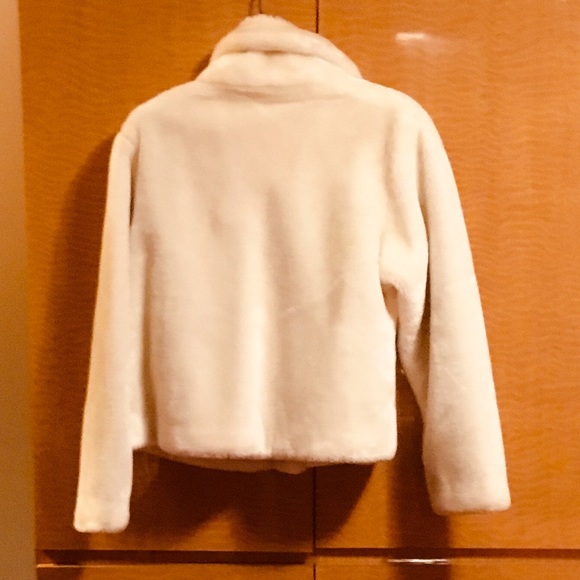 Wonderful thick, Soft white faux fur jacket - Picture 5 of 8
